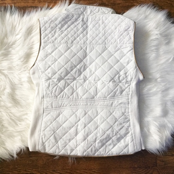❗️LAST❗️Cream Quilted Vest - Picture 3 of 5